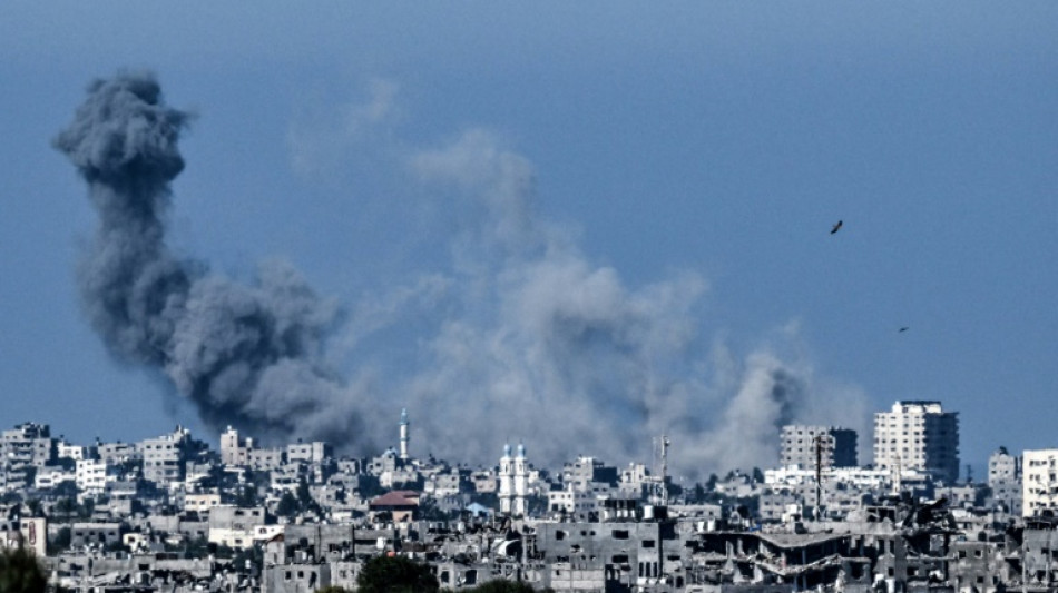 Israel to step up Gaza bombardment hours after relief convoy enters
