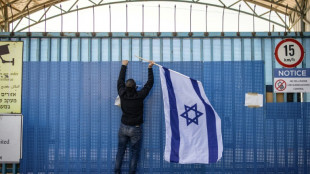 Israel pro&iacute;be atividades da ag&ecirc;ncia da ONU para refugiados palestinos no pa&iacute;s