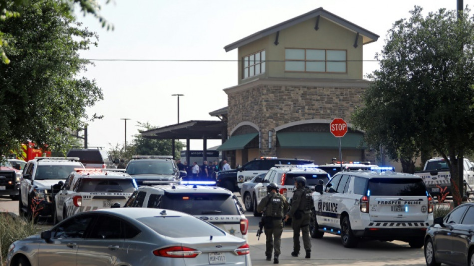 Tirador de centro comercial en Texas exaltaba s&iacute;mbolos y grupos nazis