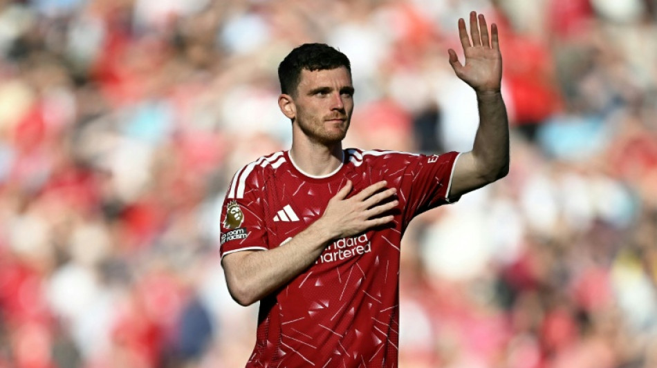 Andy Robertson troca Liverpool pelo Tottenham