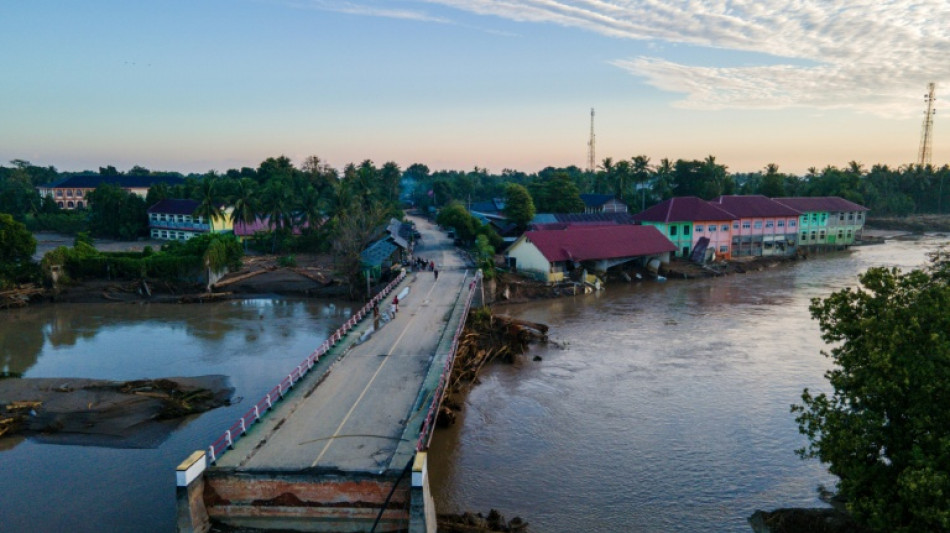 Mindestens 1000 Tote bei Überschwemmungen und Erdrutschen in Asien