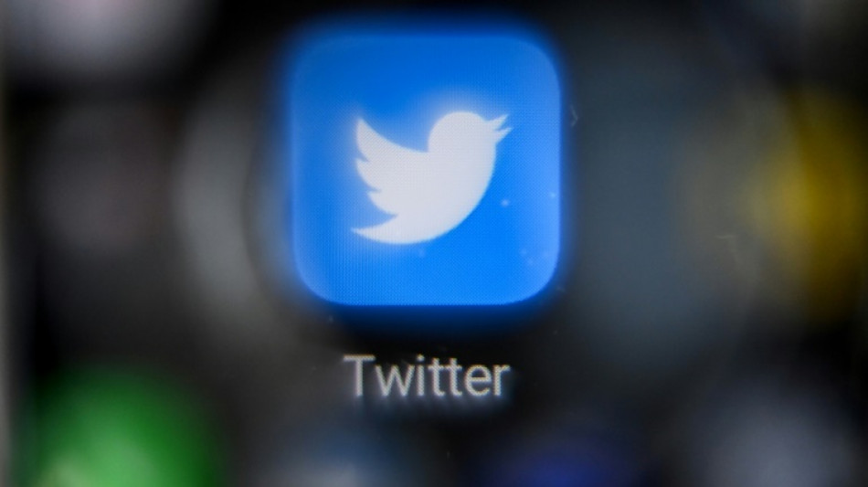 Twitter retire les anciens badges bleus, autrefois gages de notori&eacute;t&eacute; et d'authenticit&eacute;