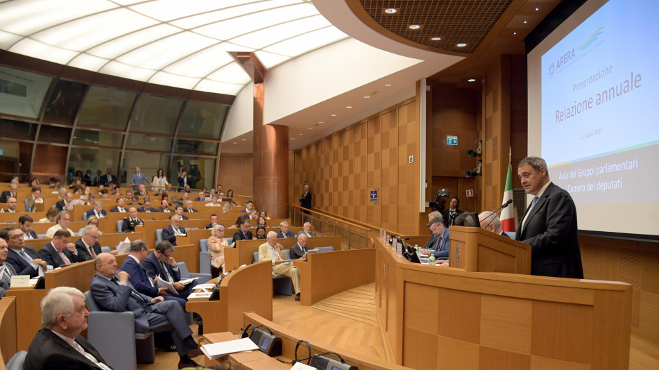 Teleselling, procedimenti Arera per 8 aziende energia