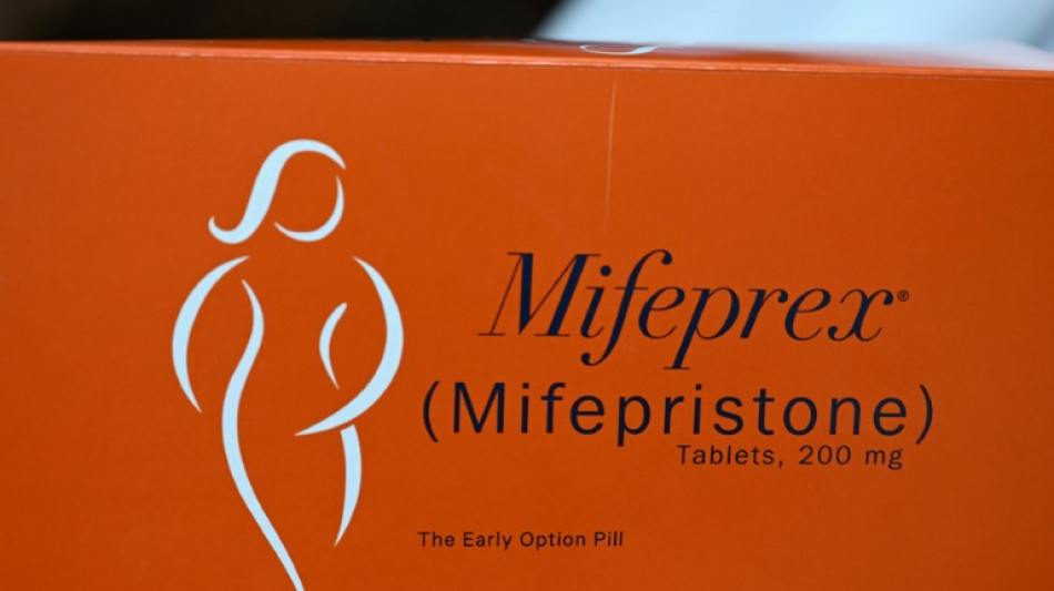 Le gouvernement Biden demande &agrave; la Cour supr&ecirc;me de pr&eacute;server le statu quo sur la pilule abortive