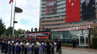 Turquie: la police d&eacute;loge le chef de l'opposition