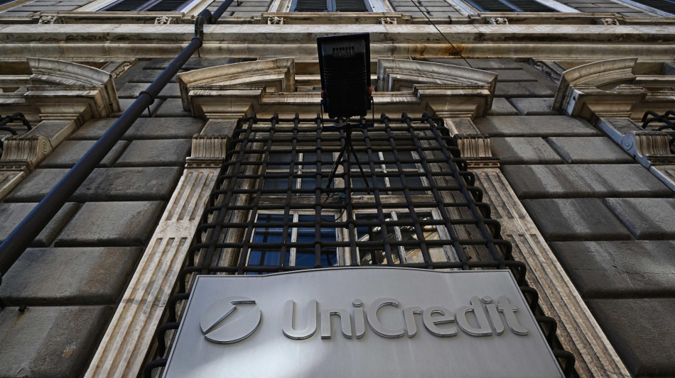 Ipotesi di vendita della quota di Berlino in Commerz a Unicredit