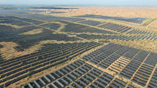 China cobre seus desertos com painéis solares para alimentar sua economia