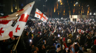 Rusia dice que EEUU est&aacute; detr&aacute;s de un "sentimiento antirruso" en las protestas en Georgia
