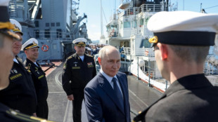 Putin visita ilhas disputadas com Jap&atilde;o pela primeira vez; T&oacute;quio protesta