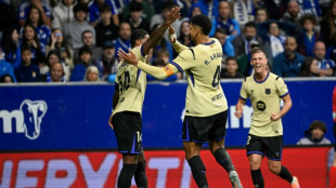 Barça vence de virada na visita ao Oviedo (3-1) e segue ritmo do líder Real Madrid