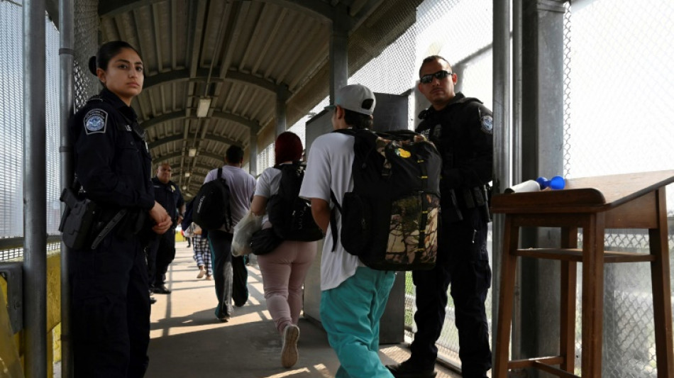 Bloqueo de EEUU y M&eacute;xico comienza a disuadir a migrantes