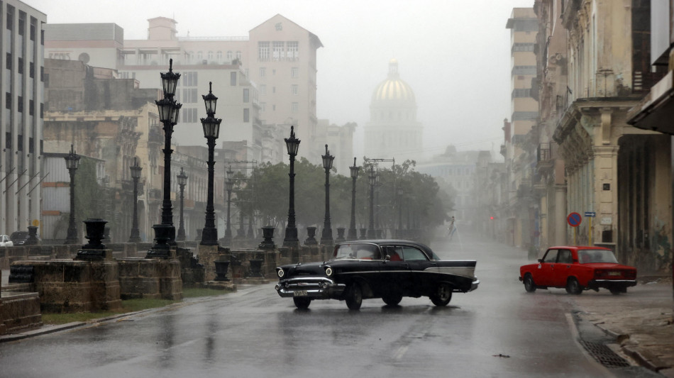 L'Avana &egrave; in ginocchio dopo il passaggio dell'uragano Rafael
