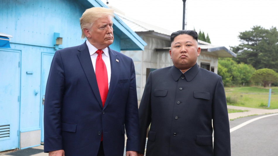 Wsj, 'Trump punta a vertice con Kim Jong-un durante il viaggio in Asia'
