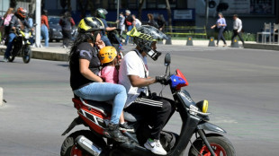 Ciudad M&eacute;xico se sube a la moto y agrava el caos vehicular