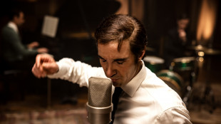 Monsieur Aznavour, Tahar Rahim volto di un'icona francese