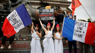 Tens&atilde;o marca campanha eleitoral na Fran&ccedil;a, com agress&otilde;es e chamado a 'eliminar' advogados