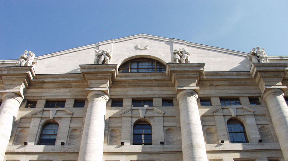 Borsa: Milano +0,43% con le banche, Leonardo e petroliferi