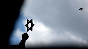 Besorgte Reaktionen nach Vorfall mit besch&auml;digtem Synagogenfenster in Hannover