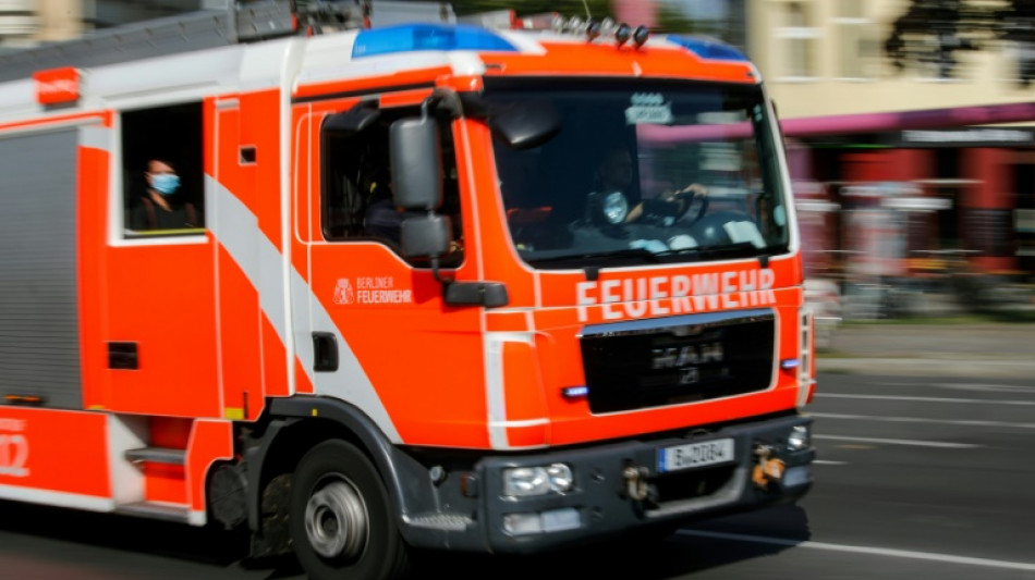 Waldbrand s&uuml;dlich von Berlin einged&auml;mmt