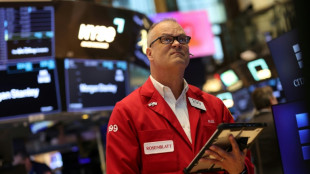 Wall Street cl&ocirc;ture sans direction claire avant d'importants rendez-vous