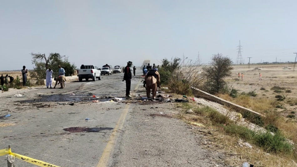 Nueve polic&iacute;as mueren en un atentado suicida en Pakist&aacute;n
