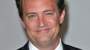 Conmoci&oacute;n por la sorpresiva muerte de Matthew Perry, estrella de "Friends"