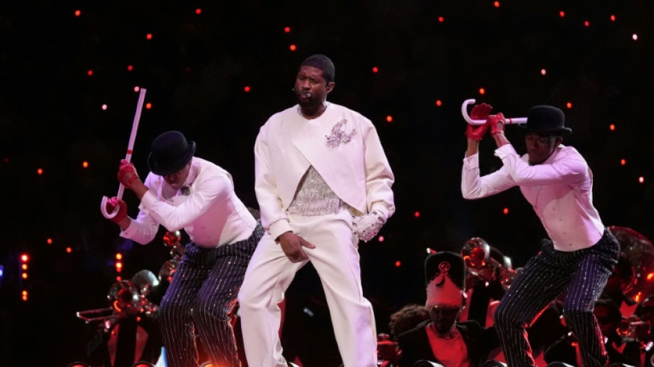 Usher protagoniza el concierto del Super Bowl, pero Taylor Swift y Beyonc&eacute; le roban el show