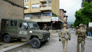Aumenta la presi&oacute;n sobre el gobierno de Kosovo, donde siguen las protestas de serbios