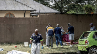 Suben a diez los muertos en explosi&oacute;n de un cami&oacute;n cisterna en Sud&aacute;frica