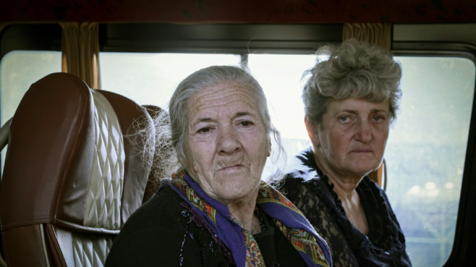 Thousands flee into Armenia after Azerbaijan retakes enclave
