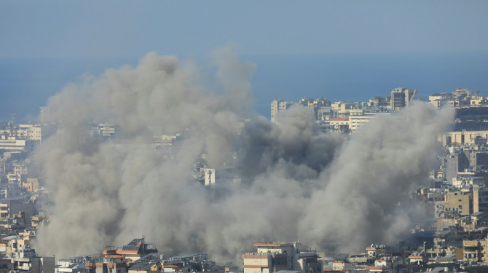 Israel realiza intensos bombardeios contra redutos do Hezbollah no L&iacute;bano