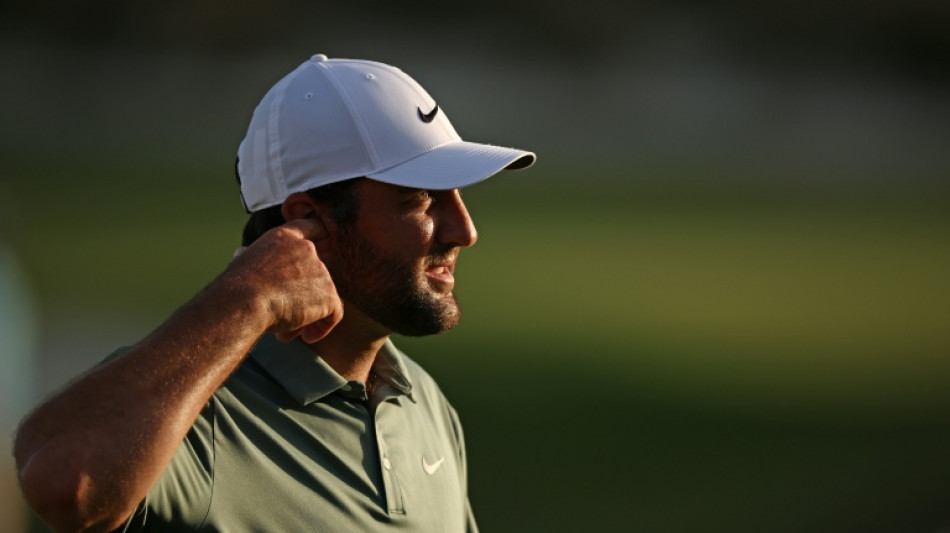 Defending champ Scheffler in 5-way tie for lead at Hero World Challenge