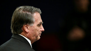 Brésil: menacé de prison, Bolsonaro combatif devant ses partisans