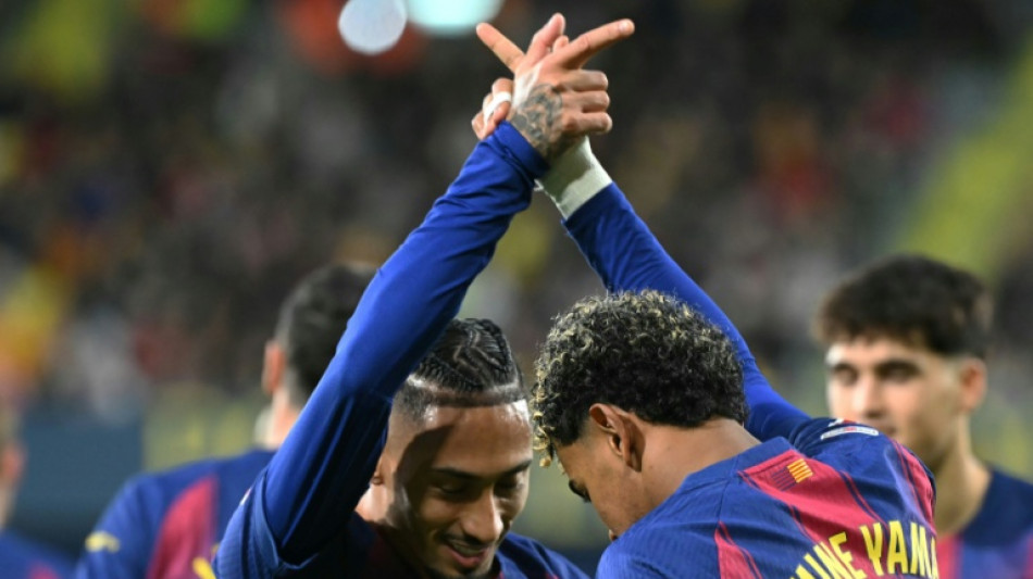 Bar&ccedil;a vence Villarreal (2-0) com gols de Raphinha e Yamal e mant&eacute;m lideran&ccedil;a no Espanhol