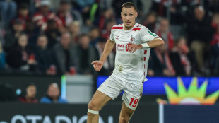 Köln patzt erneut, Regensburg steigt ab