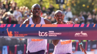 Reigning champs chase history in New York Marathon