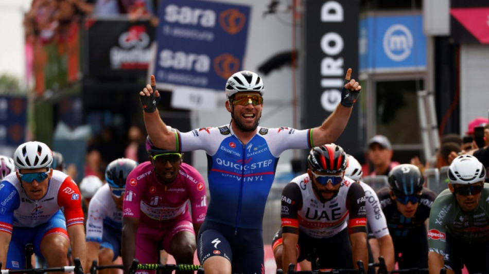 El veterano Cavendish gana en la &uacute;ltima etapa h&uacute;ngara del Giro de Italia
