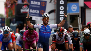 El veterano Cavendish gana en la &uacute;ltima etapa h&uacute;ngara del Giro de Italia