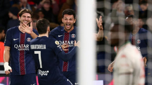 Ligue 1: Paris bat Nice sur le fil et se libère d'un poids