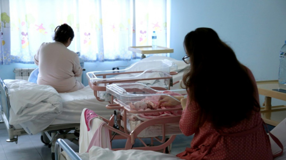 Los abortos selectivos se ceban con las ni&ntilde;as en Albania