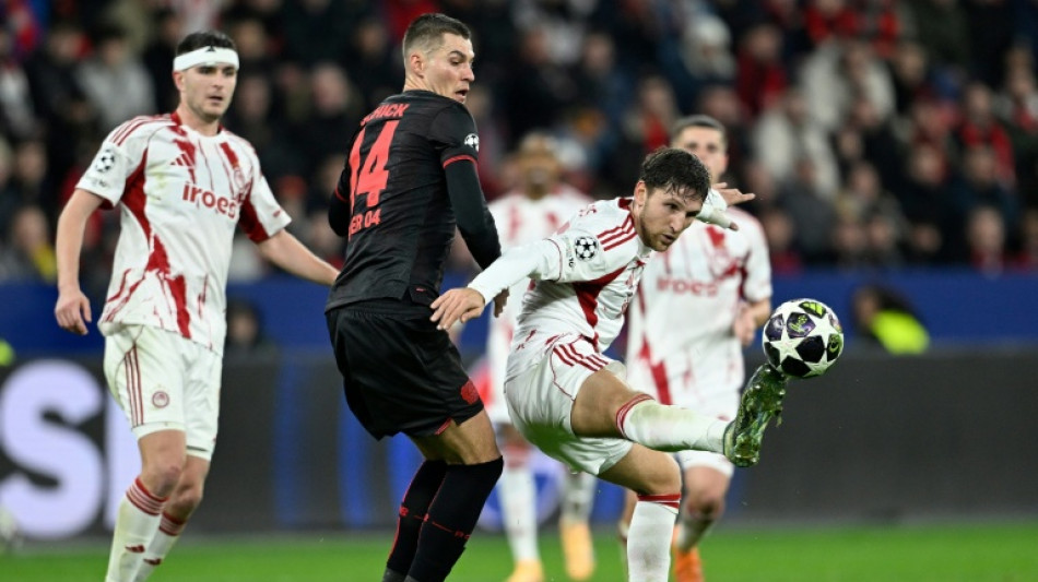Bayer Leverkusen empata com Olympiacos e se garante nas oitavas da Champions