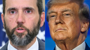 Trump lawyers meet prosecutor ahead of expected indictment