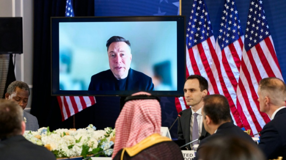 Zuckerberg e Musk defendem centros de dados de IA