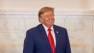 Trump, 'Iran pesantemente sconfitto, presto Hormuz territorio americano'