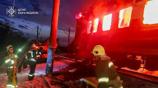 Ukraine meldet elf Tote russische Angriffe - Passagier-Zug in Charkiw attackiert