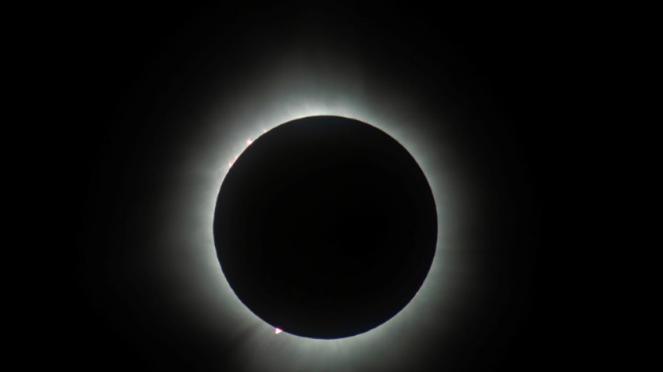 Eclipse total del Sol recorri&oacute; Am&eacute;rica del Norte