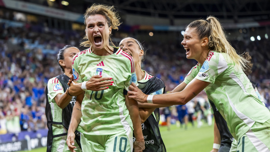 Report calcio: crescono tesserati e seguito, è boom per le donne