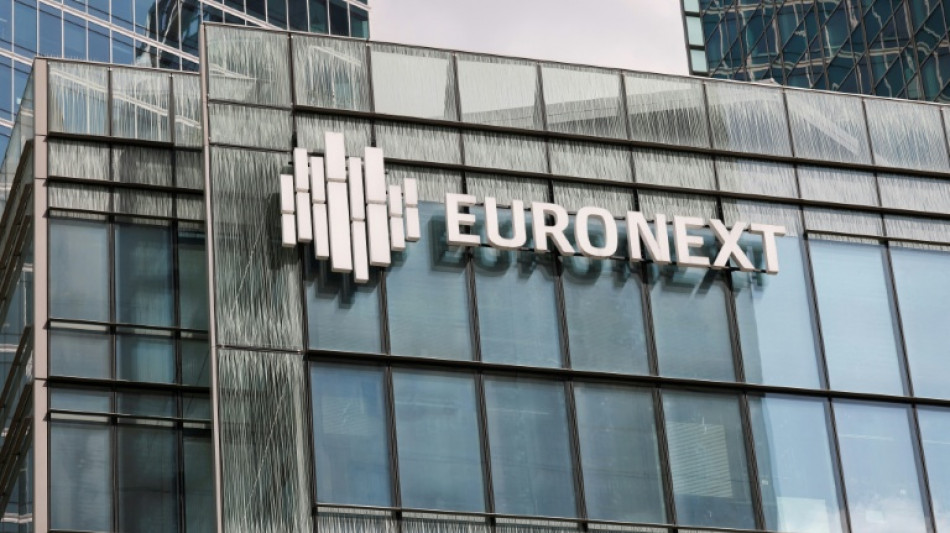 Les Bourses europ&eacute;ennes ouvrent &agrave; plat face aux menaces contre la Fed