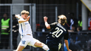 Paderborn schlägt Magdeburg - und darf weiter hoffen