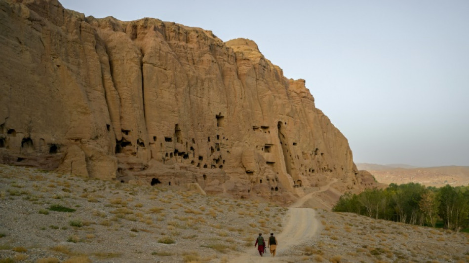 Trasladan a Kabul a los muertos y heridos del ataque a turistas en localidad afgana de Bamiy&aacute;n